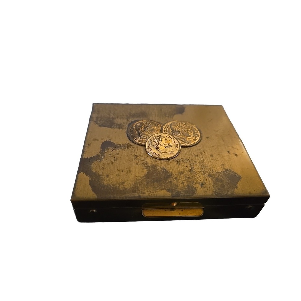 MCM Coin Compact Gold‎ Tone Elegant Metal Retro Time Piece Collectible